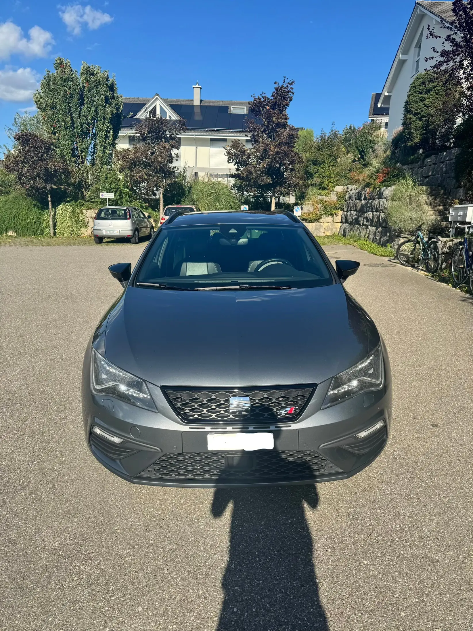 SEAT Leon 2.0 TSI 300 Cupra DSG — Berline sportive, transmission automatique, moteur 300 ch — vista esterna