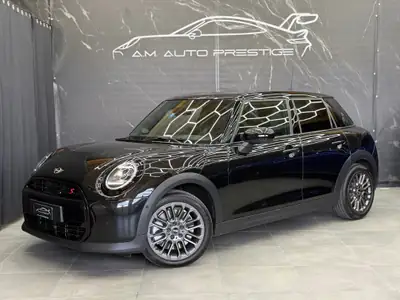 MINI Cooper S DKG 5 portes — Sportive compacte premium, 8500 km seulement — vista esterna