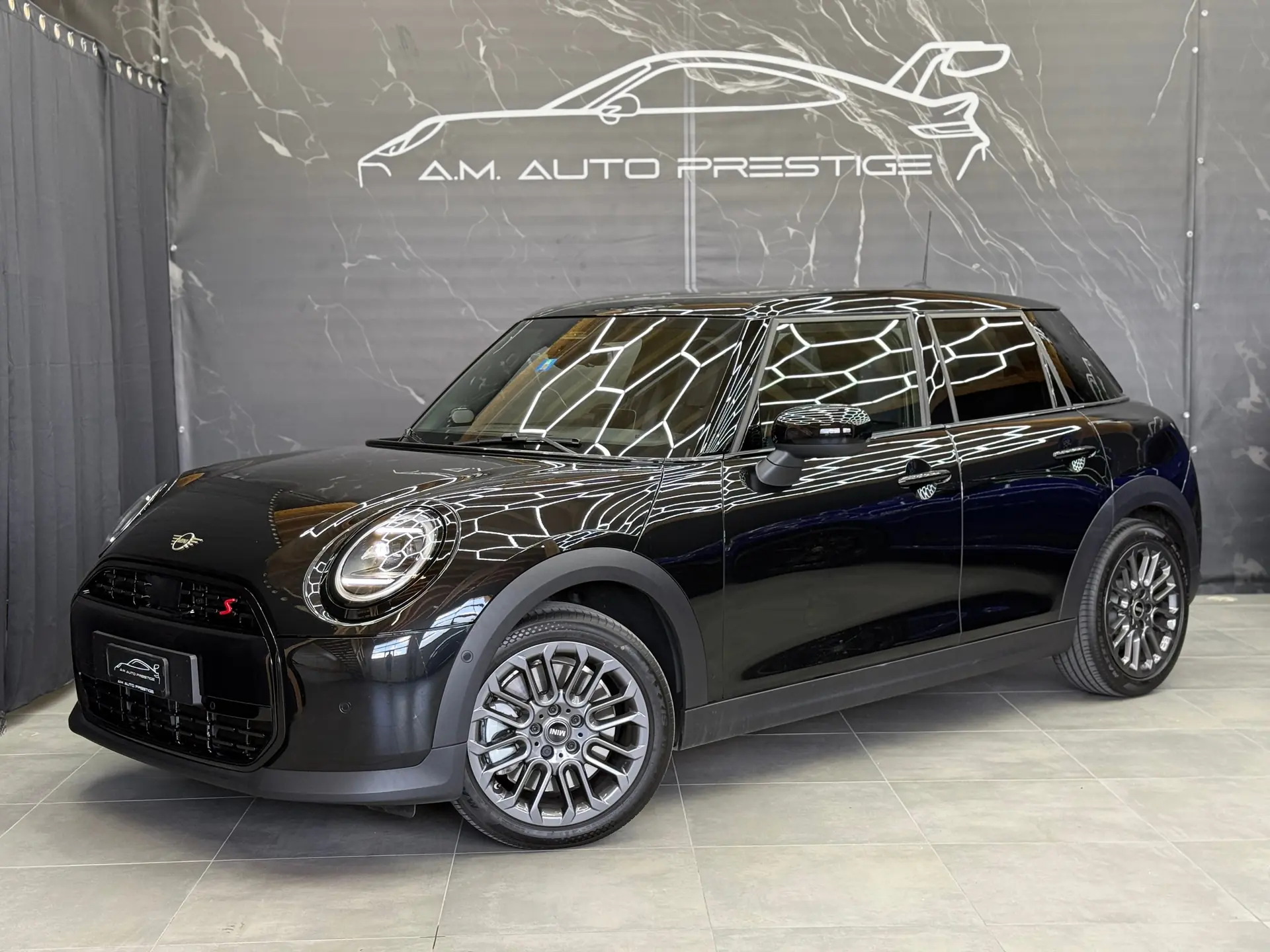 MINI Cooper S DKG 5 portes — Sportive compacte premium, 8500 km seulement