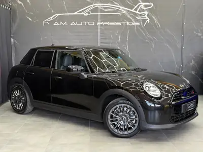 MINI Cooper S DKG 5 portes — Sportive compacte premium, 8500 km seulement — vista posteriore