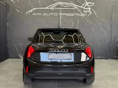 MINI Cooper S DKG 5 portes — Sportive compacte premium, 8500 km seulement — cruscotto