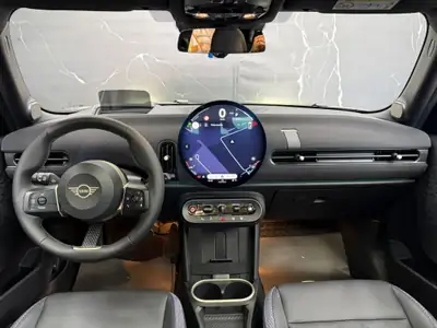 MINI Cooper S DKG 5 portes — Sportive compacte premium, 8500 km seulement — Miniatura 10
