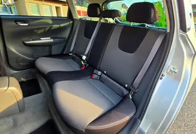Subaru Impreza 2.5T WRX Swiss — Berline sportive intégrale, 230 ch et transmission manuelle — Miniatura 11