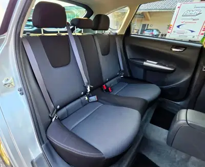 Subaru Impreza 2.5T WRX Swiss — Berline sportive intégrale, 230 ch et transmission manuelle — Miniatura 12