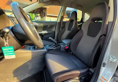 Subaru Impreza 2.5T WRX Swiss — Berline sportive intégrale, 230 ch et transmission manuelle — Miniatura 10