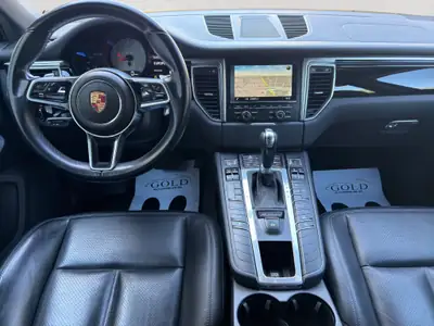 Porsche Macan S PDK — SUV sportif 340 ch, sans accident, historique Porsche complet — vista posteriore