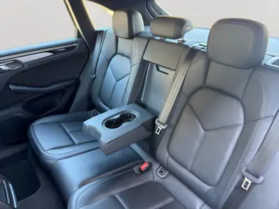 Porsche Macan S PDK — SUV sportif 340 ch, sans accident, historique Porsche complet — interni