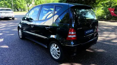 Mercedes-Benz A 160 Classic — Berline compacte automatique, entretien simplifié — intérieur