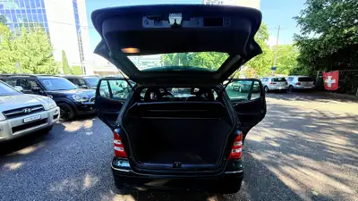 Mercedes-Benz A 160 Classic — Berline compacte automatique, entretien simplifié — détail