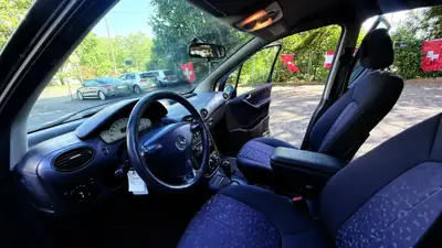 Mercedes-Benz A 160 Classic — Berline compacte automatique, entretien simplifié — Miniature 10