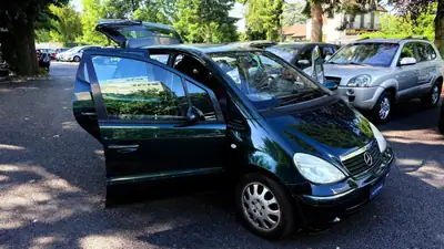 Mercedes-Benz A 160 Classic — Berline compacte automatique, entretien simplifié — Miniature 11
