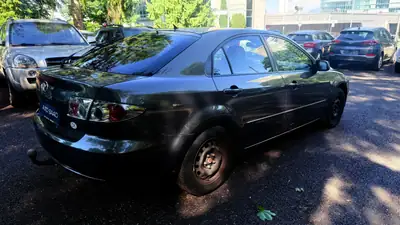 Mazda 6 2.3 16V Sport — Berline élégante, moteur fiable et transmission automatique — tableau de bord