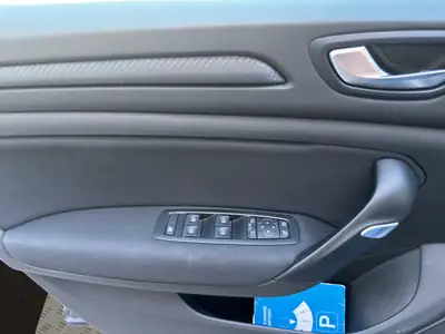 Renault Mégane Grandtour 1.2 Turbo — Break spacieux, sans accident, prêt à partir — Thumbnail 12
