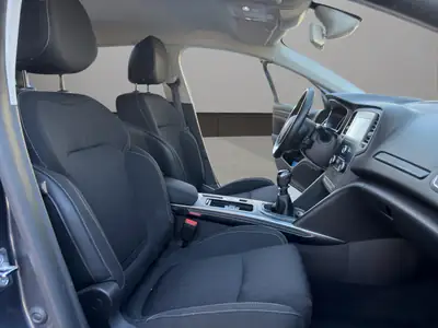 Renault Mégane Grandtour 1.2 Turbo — Break spacieux, sans accident, prêt à partir — Thumbnail 17