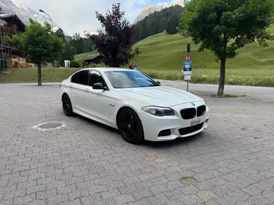 BMW M550d xDrive — Berline sportive diesel, 381 ch et traction intégrale — interni
