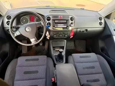 VW Tiguan 2.0 TSI Sport&Style — SUV dynamique, transmission manuelle, 4x4 intégral — intérieur