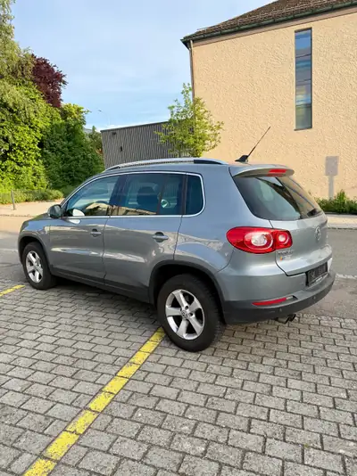 VW Tiguan 2.0 TSI Sport&Style — SUV dynamique, transmission manuelle, 4x4 intégral — Miniature 9