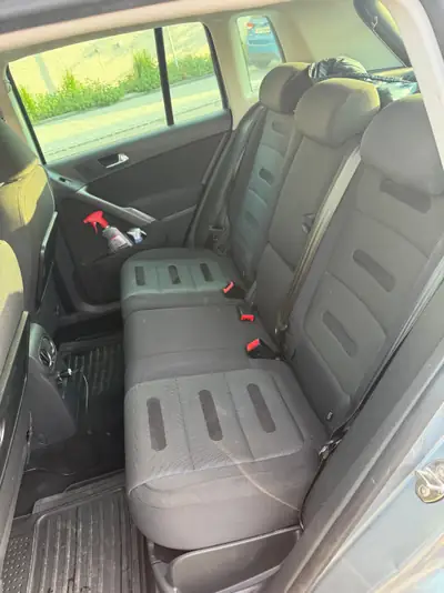 VW Tiguan 2.0 TSI Sport&Style — SUV dynamique, transmission manuelle, 4x4 intégral — Miniature 11