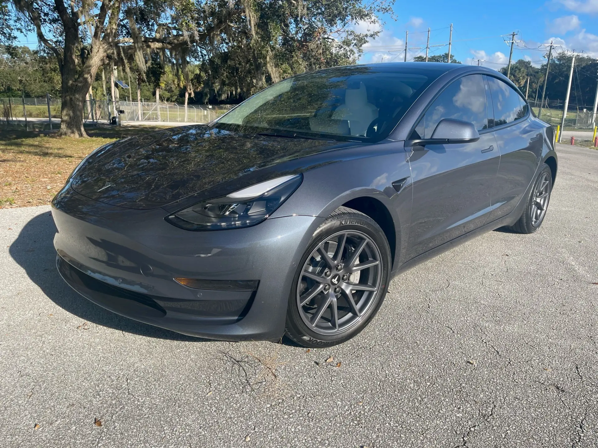 Tesla Model 3 Long Range Dual Motor — Berline électrique haute performance, 73'000 km