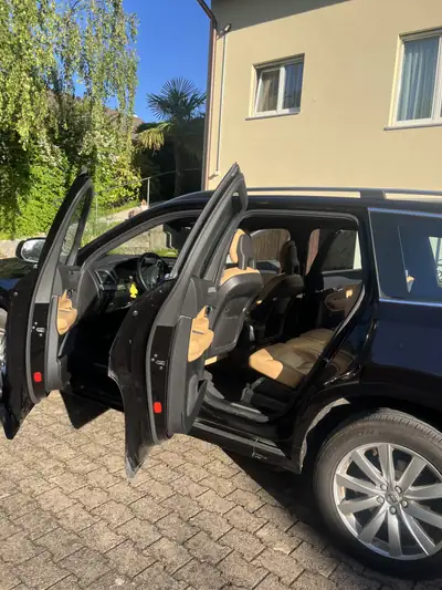Volvo XC90 2.0 D5 Momentum 7 places — SUV premium diesel, 180'000 km, sans sinistre — Thumbnail 8