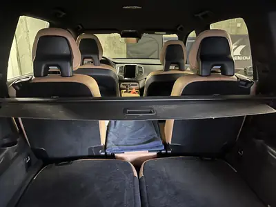 Volvo XC90 2.0 D5 Momentum 7 places — SUV premium diesel, 180'000 km, sans sinistre — Thumbnail 12