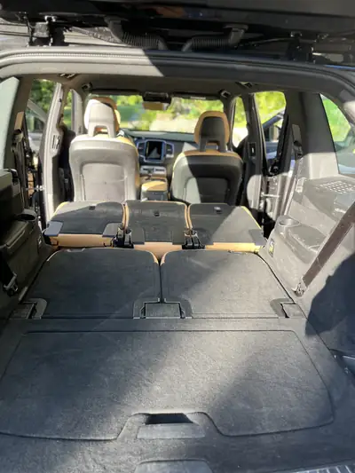 Volvo XC90 2.0 D5 Momentum 7 places — SUV premium diesel, 180'000 km, sans sinistre — Thumbnail 13