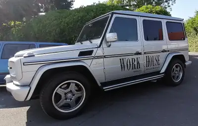 Mercedes-Benz G 55 AMG Lang — Le SUV de légende, 476 ch et transmission intégrale — vista esterna