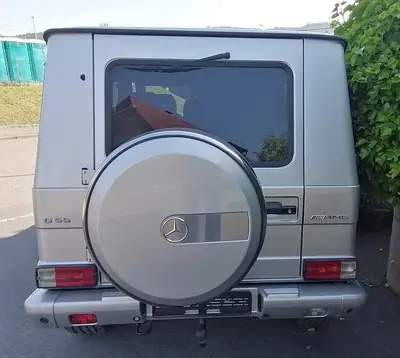 Mercedes-Benz G 55 AMG Lang — Le SUV de légende, 476 ch et transmission intégrale — vista posteriore
