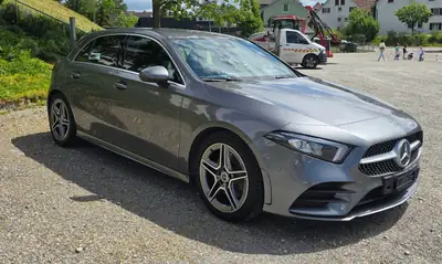 Mercedes-Benz Classe A 220 AMG Line 4MATIC — Berline compacte premium, 98000 km seulement — vista esterna