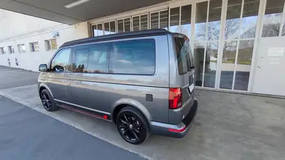 VW T6.1 California 3000 — Camping-car premium diesel 204 PS, kilométrage réduit — fianco