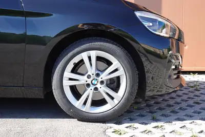 BMW 218d Active Tourer xDrive — Monospace diesel efficace, kilométrage réduit, équipements premium — tableau de bord