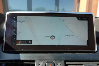 BMW 218d Active Tourer xDrive — Monospace diesel efficace, kilométrage réduit, équipements premium — Miniature 16