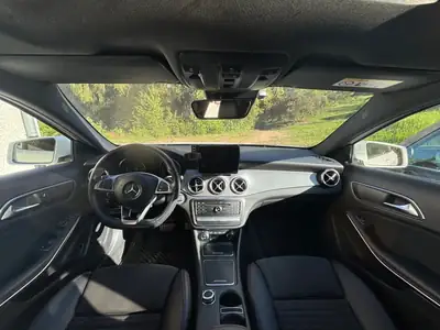 Mercedes-Benz GLA 220 4Matic — SUV polyvalent 4x4, 75 000 km, sans sinistre — Detail