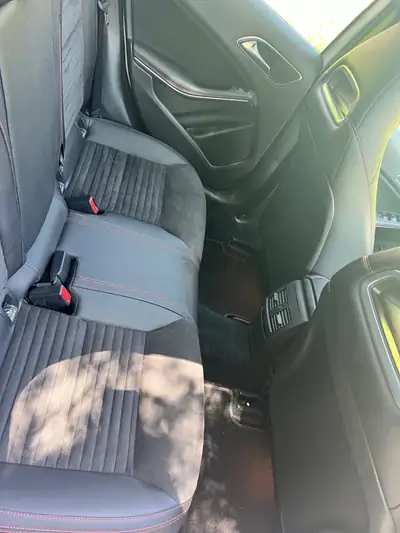 Mercedes-Benz GLA 220 4Matic — SUV polyvalent 4x4, 75 000 km, sans sinistre — Innenraum