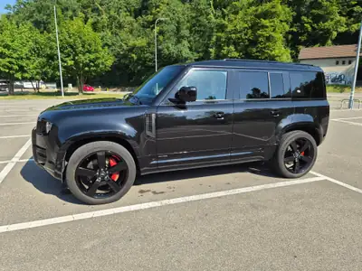 Land Rover Defender 2.0 P400e X — SUV hybride rechargeable, 55'000 km seulement — arrière