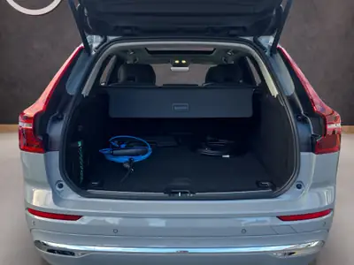 Volvo XC60 2.0 T6 TE Ultra Bright eAWD — SUV hybride rechargeable, 25 km seulement — Miniature 9