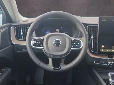 Volvo XC60 2.0 T6 TE Ultra Bright eAWD — SUV hybride rechargeable, 25 km seulement — Miniature 17