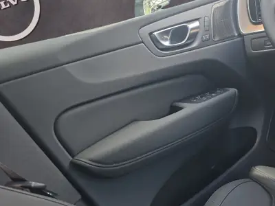 Volvo XC60 T6 TE Ultra Dark eAWD — SUV hybride rechargeable, 10 km seulement — Miniatur 21