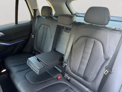 BMW X5 xDrive 25d Steptronic — SUV premium diesel, entretien suivi, garantie 12 mois — vista posteriore