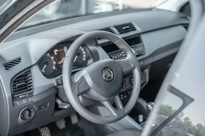 Skoda Fabia 1.0 Active — Citadine fiable, faible kilométrage, garantie 12 mois — Thumbnail 9
