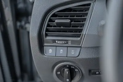 Skoda Fabia 1.0 Active — Citadine fiable, faible kilométrage, garantie 12 mois — Thumbnail 10