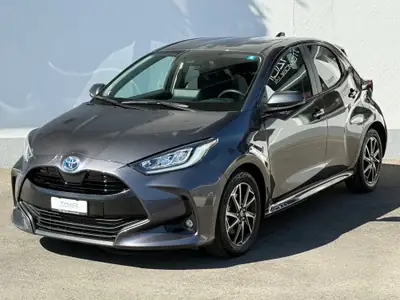 Toyota Yaris 1.5 Premium e-CVT — Hybride économe, premier propriétaire suisse — vista posteriore