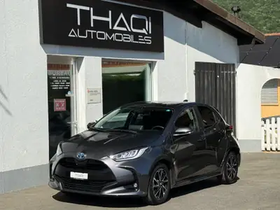 Toyota Yaris 1.5 Premium e-CVT — Hybride économe, premier propriétaire suisse — Miniatura 7