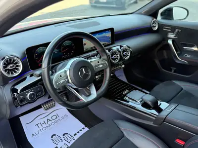 Mercedes-Benz A 200 AMG Line — Berline compacte premium, toit panoramique, entretien suivi — Thumbnail 18