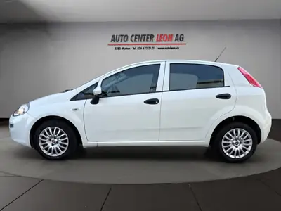 Fiat Punto 1.2 Young 2016 — Citadine fiable, climatisation, sans accident — rear view