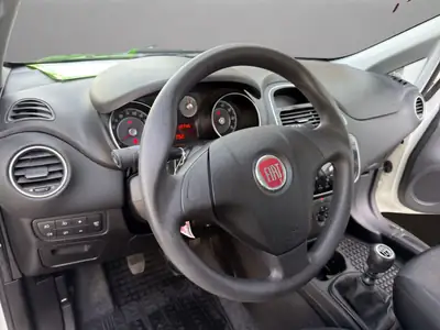 Fiat Punto 1.2 Young 2016 — Citadine fiable, climatisation, sans accident — Thumbnail 10