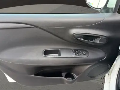 Fiat Punto 1.2 Young 2016 — Citadine fiable, climatisation, sans accident — Thumbnail 12