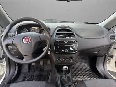 Fiat Punto 1.2 Young 2016 — Citadine fiable, climatisation, sans accident — Thumbnail 14