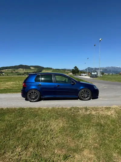 VW Golf 3.2 V6 R32 DSG 4motion — Berline sportive légendaire, 250 ch tous terrains — cruscotto