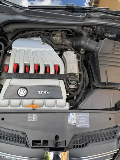VW Golf 3.2 V6 R32 DSG 4motion — Berline sportive légendaire, 250 ch tous terrains — Miniatura 11